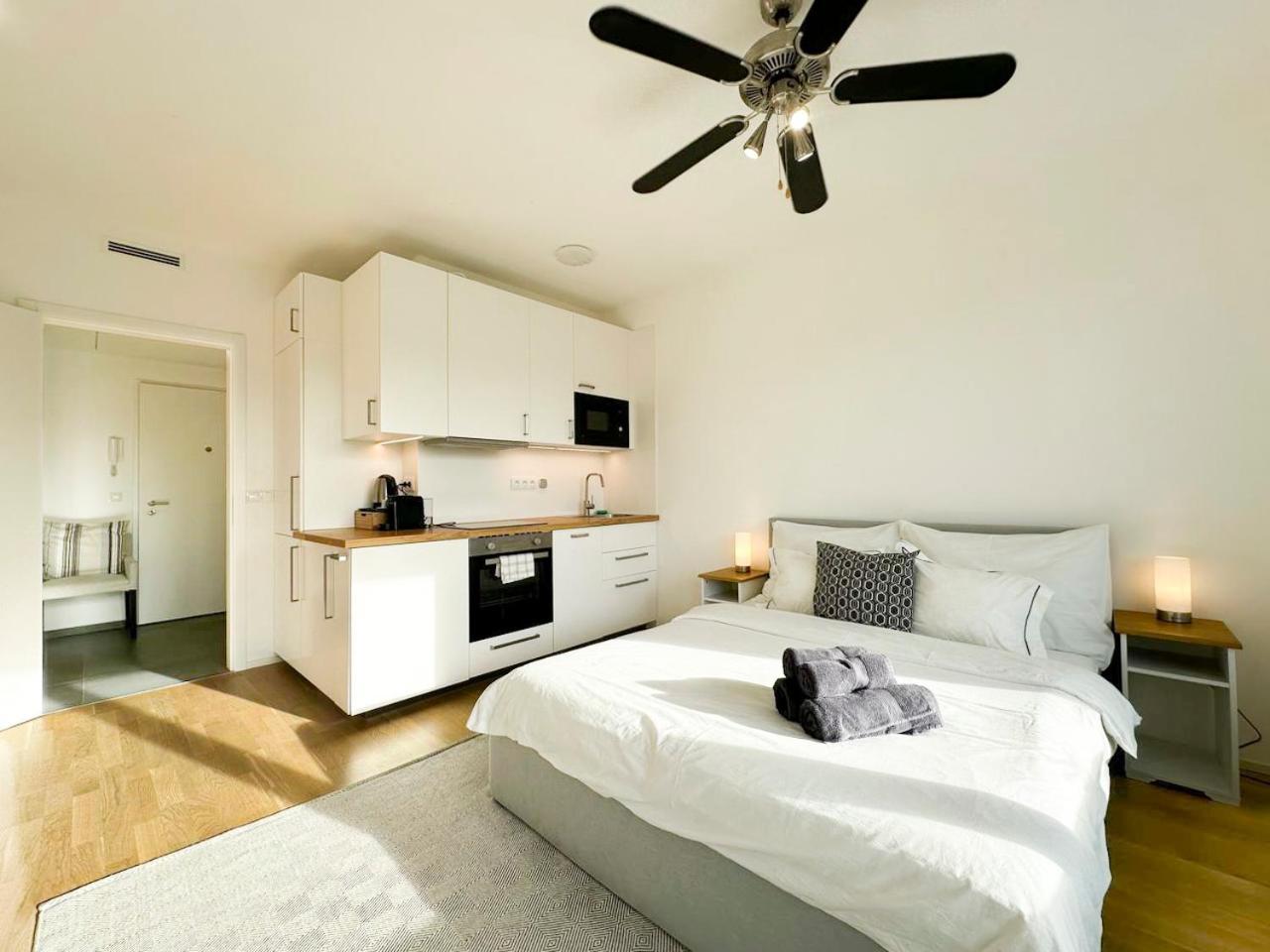 Vila Vinice Praga Esterno foto
